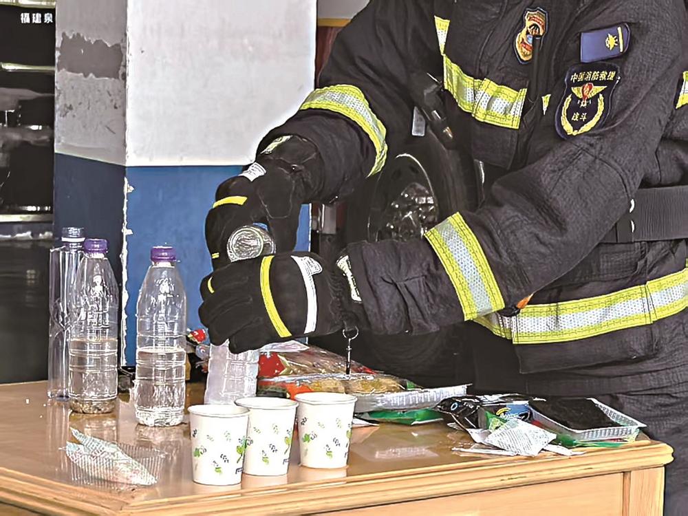 开云官方-食品中的干燥剂会不会爆炸？化学老师提醒：石灰类干燥剂存在两种危险